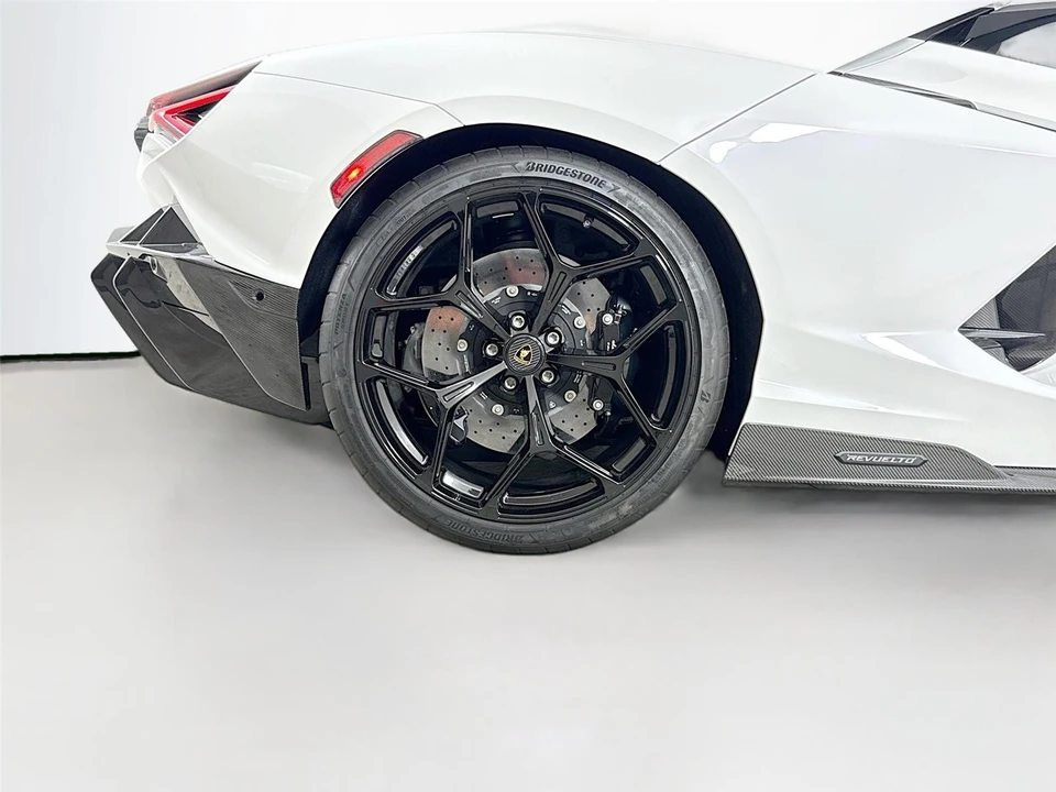 2024 Lamborghini Revuelto - Image 29 of 31