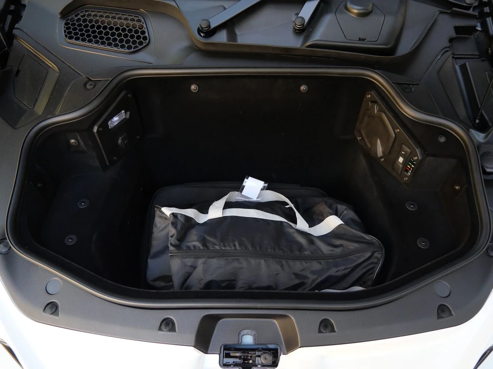 2024 Lamborghini Revuelto - Image 31 of 31