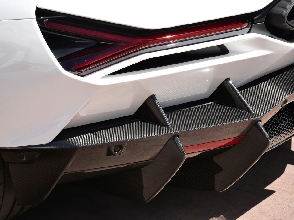 2024 Lamborghini Revuelto - Image 11 of 31