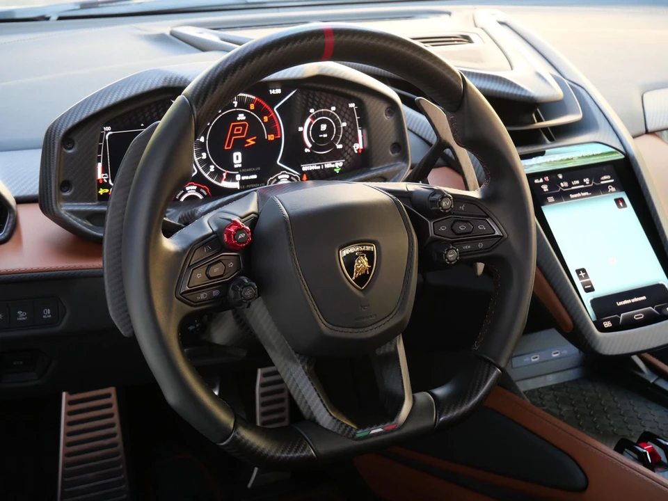 2024 Lamborghini Revuelto - Image 25 of 31