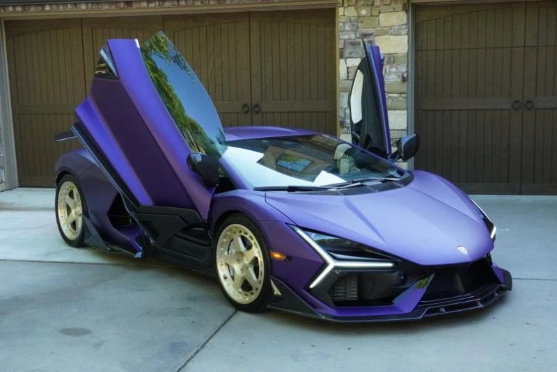 2024 Lamborghini Revuelto - Image 12 of 31