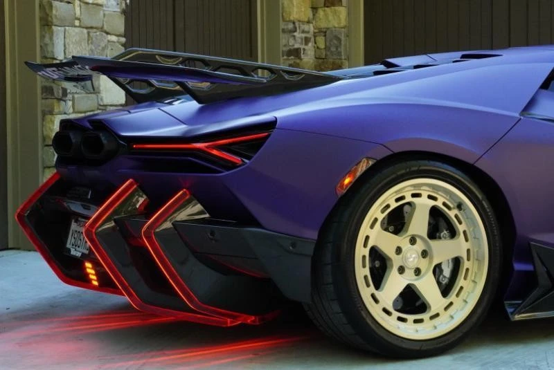 2024 Lamborghini Revuelto - Image 17 of 31