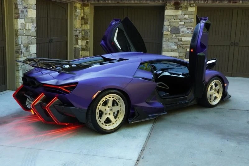 2024 Lamborghini Revuelto - Image 11 of 31