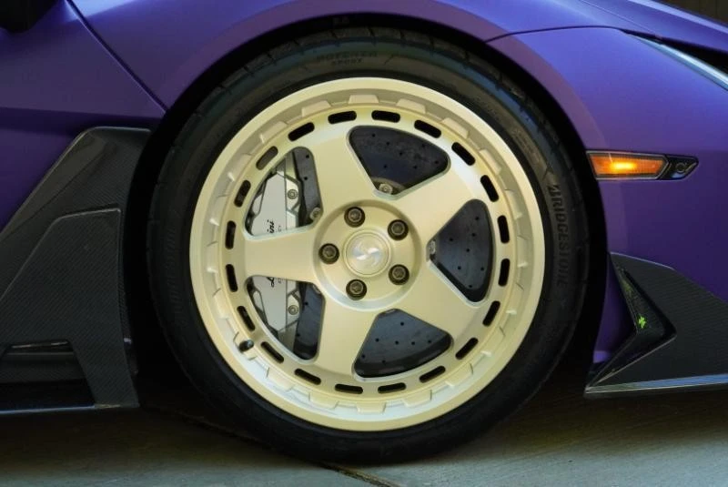 2024 Lamborghini Revuelto - Image 28 of 31
