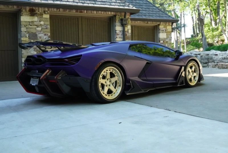 2024 Lamborghini Revuelto - Image 8 of 31