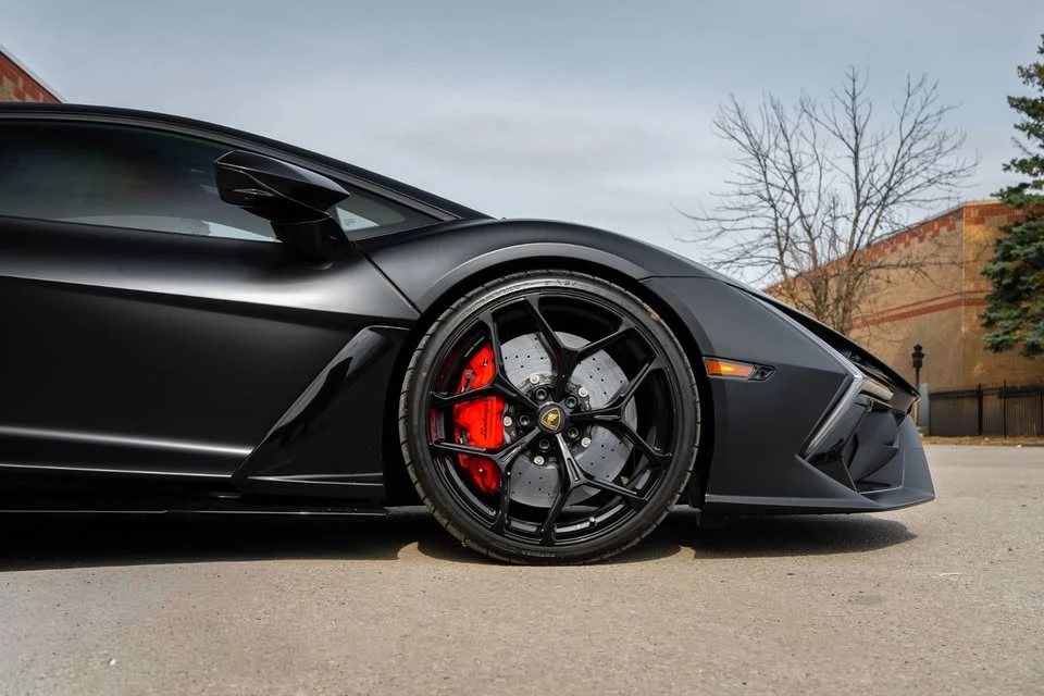 2024 Lamborghini Revuelto - Image 12 of 18