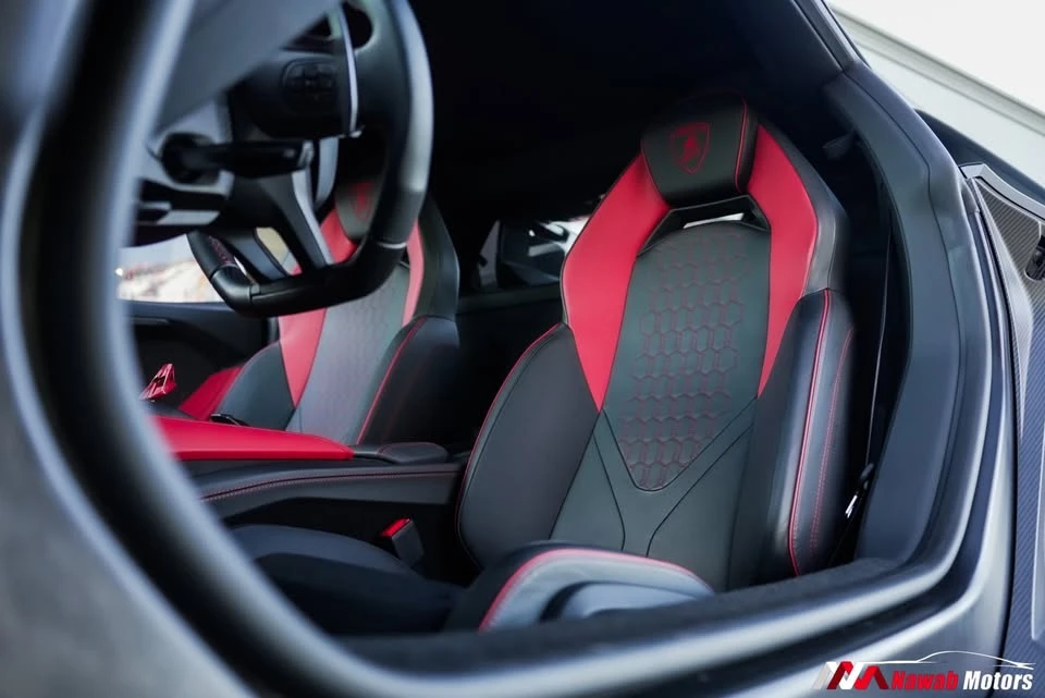 2024 Lamborghini Revuelto - Image 11 of 19