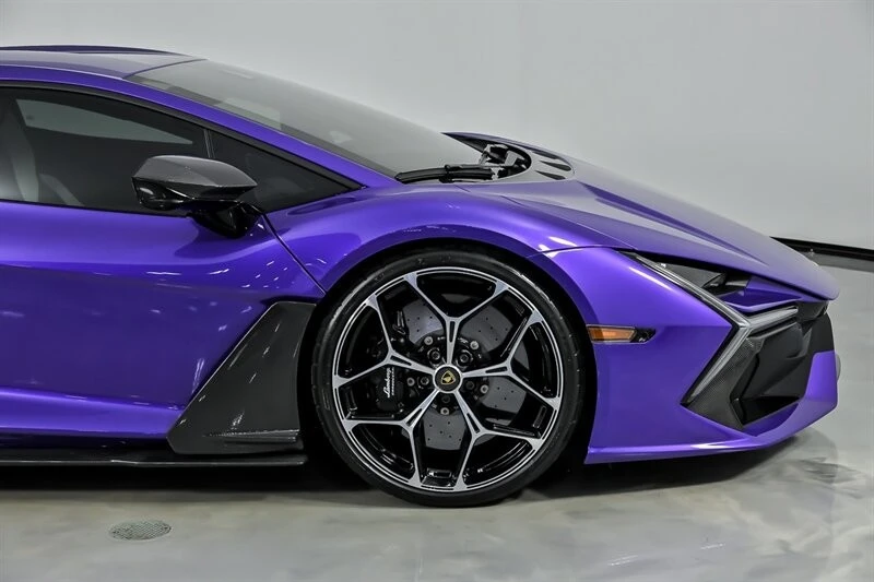 2024 Lamborghini Revuelto - Image 18 of 21