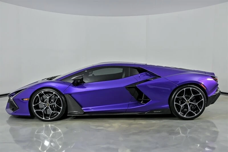 2024 Lamborghini Revuelto - Image 11 of 21