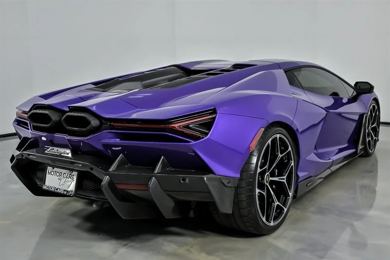 2024 Lamborghini Revuelto - Image 15 of 21