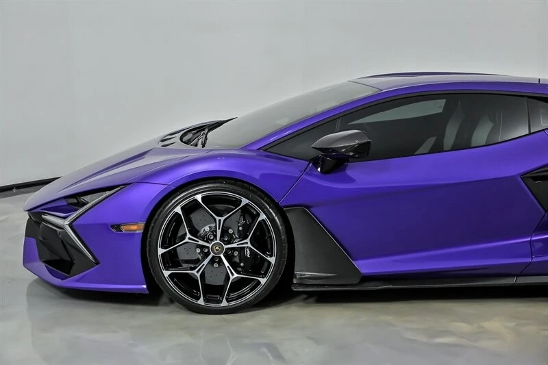2024 Lamborghini Revuelto - Image 10 of 21
