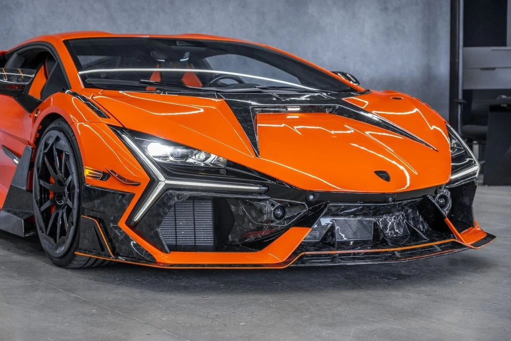 2024 Lamborghini Revuelto - Image 4 of 31