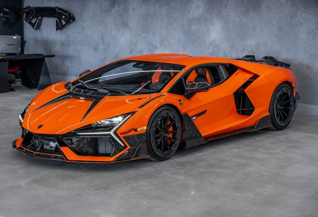 2024 Lamborghini Revuelto - Image 7 of 31