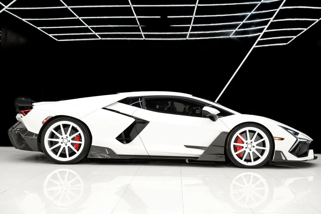 2024 Lamborghini Revuelto - Image 15 of 21