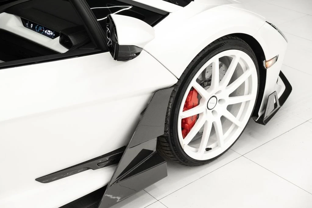 2024 Lamborghini Revuelto - Image 18 of 21