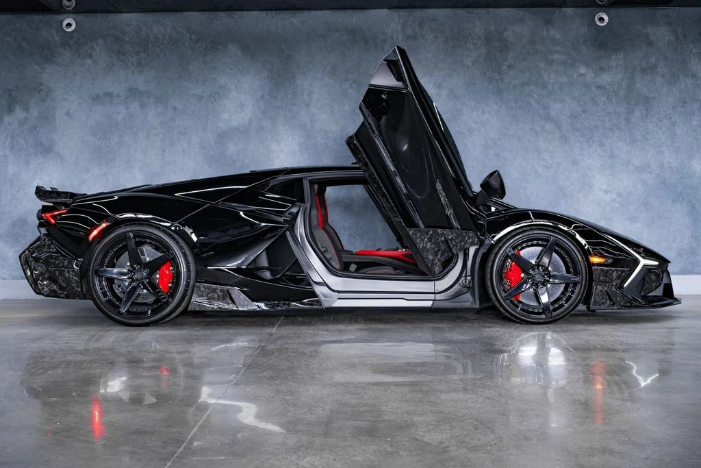 2024 Lamborghini Revuelto - Image 6 of 31