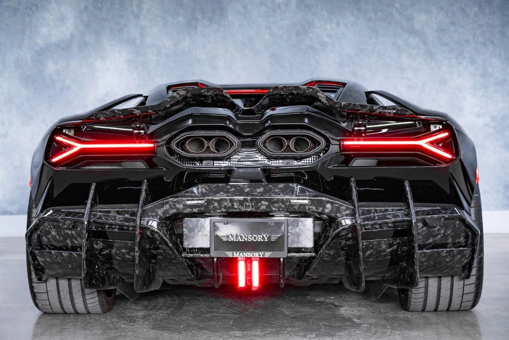 2024 Lamborghini Revuelto - Image 15 of 31