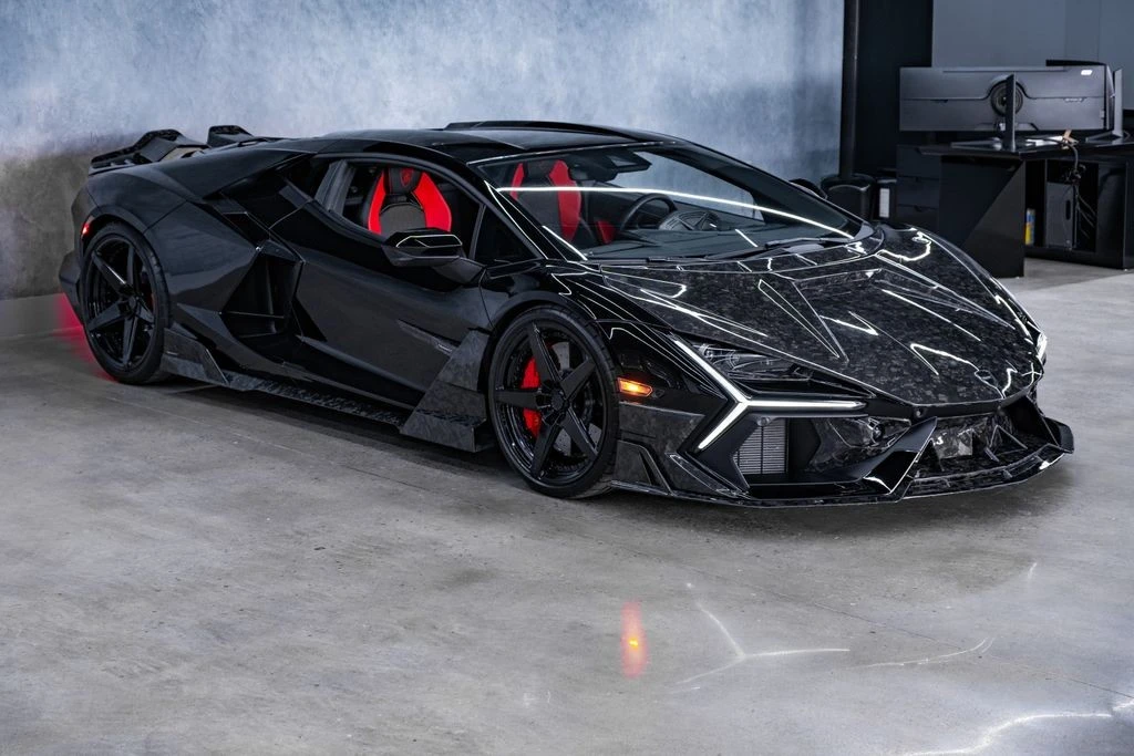 2024 Lamborghini Revuelto - Image 26 of 31