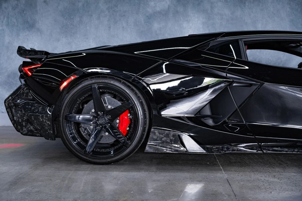 2024 Lamborghini Revuelto - Image 9 of 31