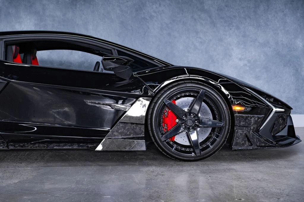 2024 Lamborghini Revuelto - Image 10 of 31
