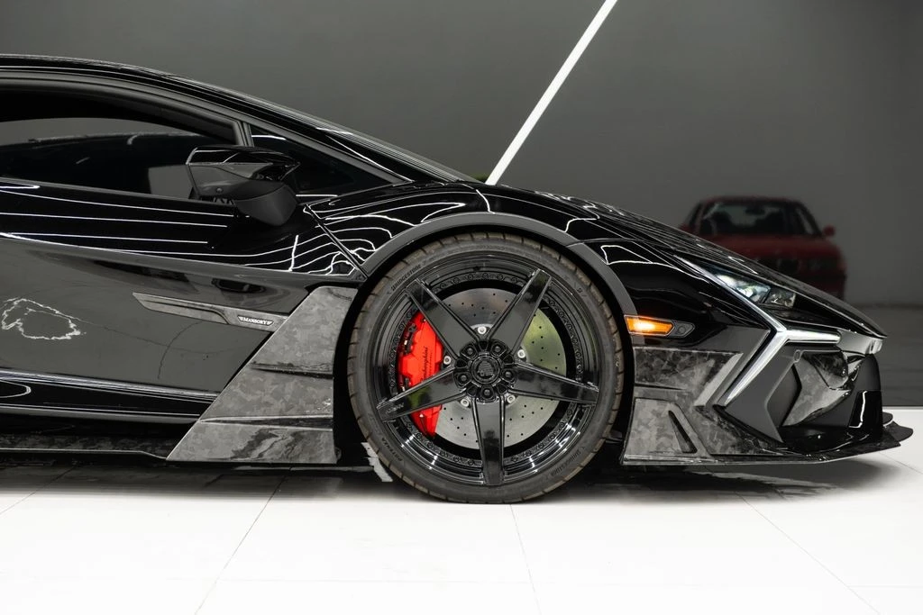 2024 Lamborghini Revuelto - Image 15 of 21