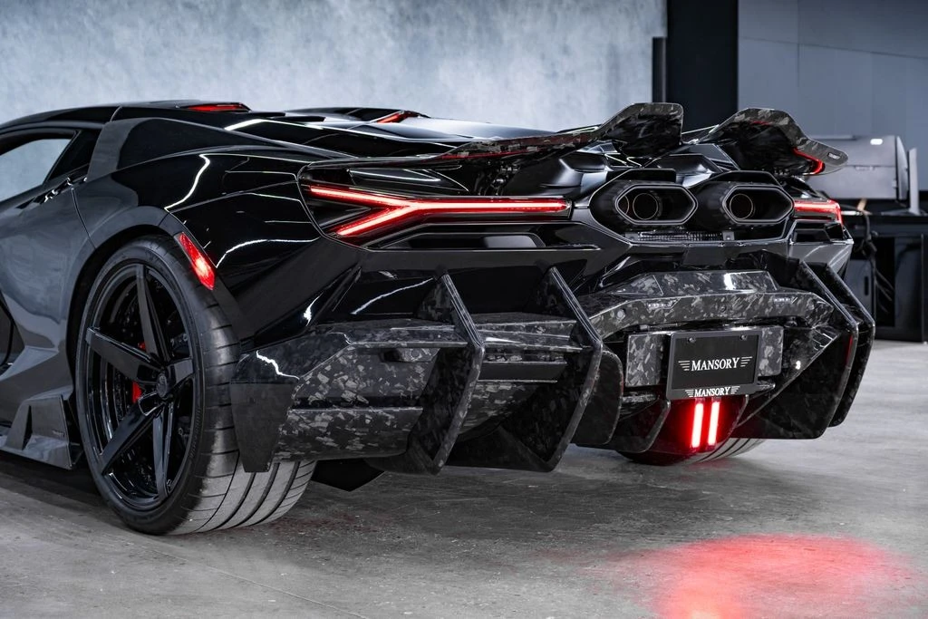 2024 Lamborghini Revuelto - Image 21 of 31
