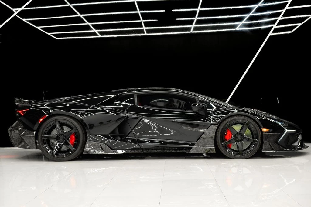 2024 Lamborghini Revuelto - Image 13 of 21