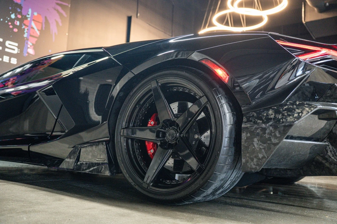 2024 Lamborghini Revuelto - Image 19 of 25