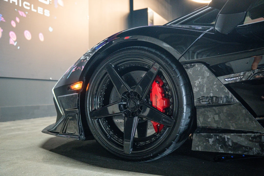 2024 Lamborghini Revuelto - Image 18 of 25