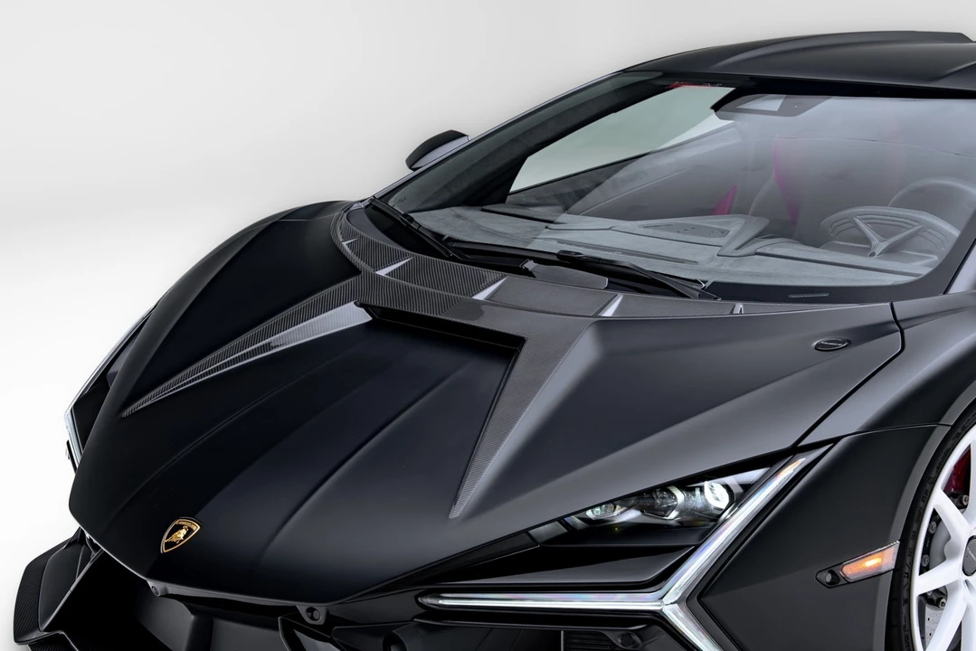2024 Lamborghini Revuelto - Image 23 of 31