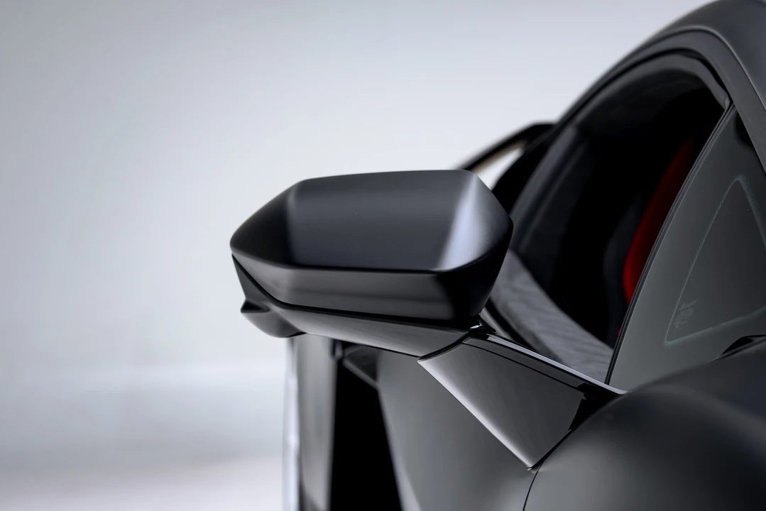 2024 Lamborghini Revuelto - Image 29 of 31