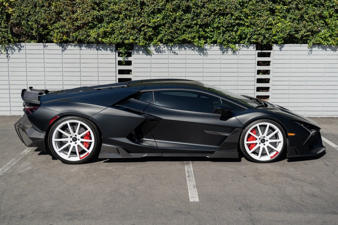 2024 Lamborghini Revuelto - Image 8 of 21