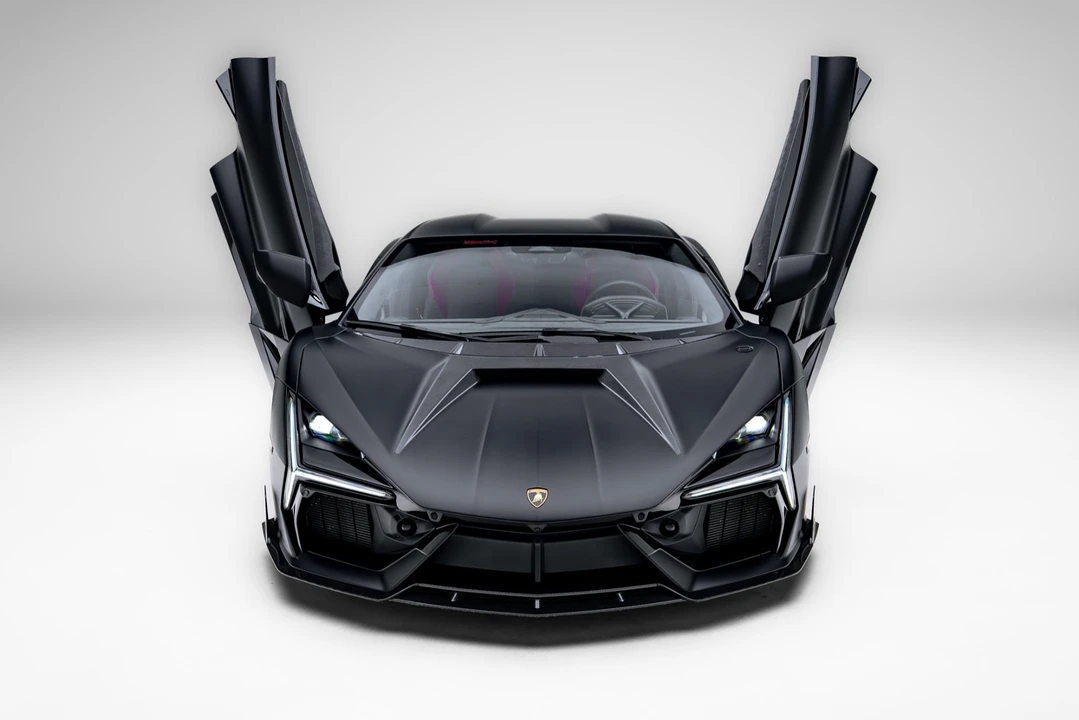 2024 Lamborghini Revuelto - Image 8 of 31