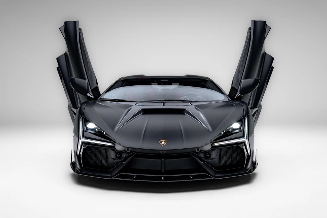 2024 Lamborghini Revuelto - Image 9 of 31