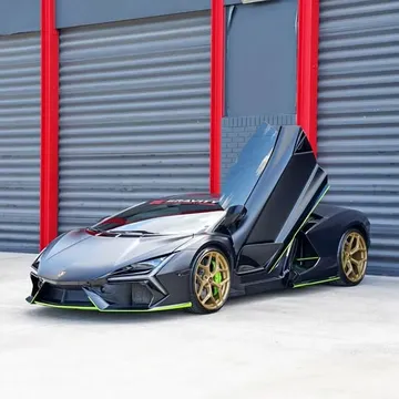 2024 Lamborghini Revuelto