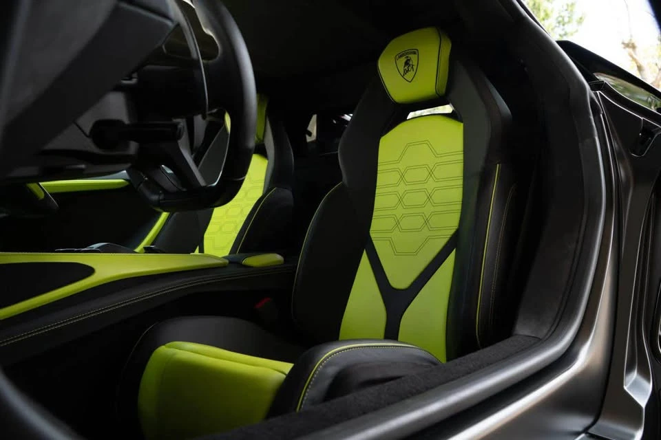 2024 Lamborghini Revuelto - Image 8 of 16