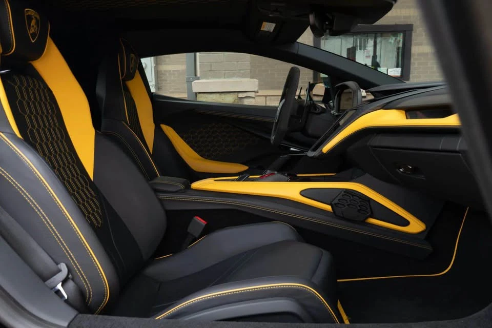 2024 Lamborghini Revuelto - Image 12 of 15
