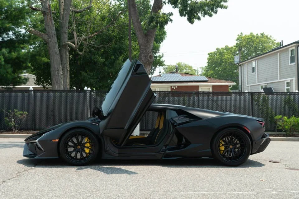 2024 Lamborghini Revuelto - Image 4 of 15