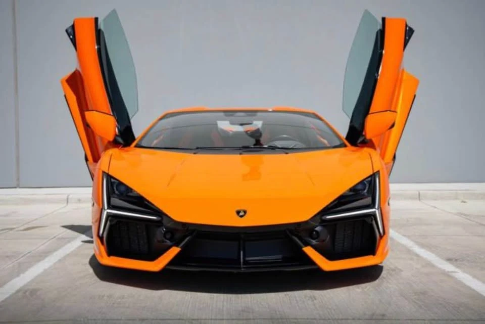 2024 Lamborghini Revuelto - Image 11 of 19