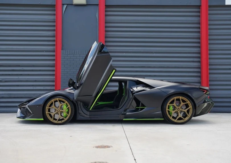 2024 Lamborghini Revuelto - Image 4 of 10