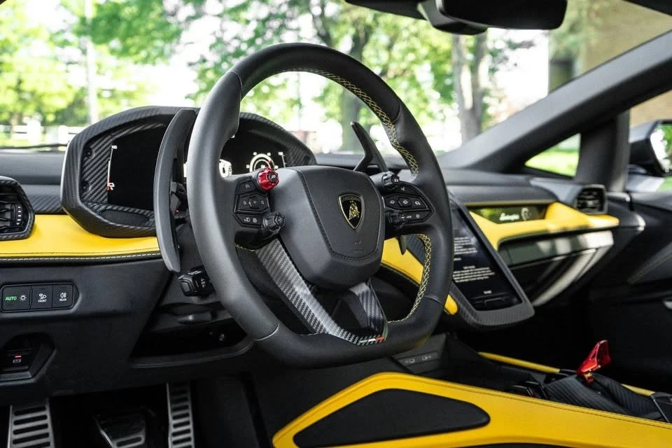 2024 Lamborghini Revuelto - Image 16 of 20