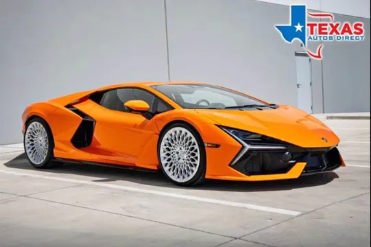 2024 Lamborghini Revuelto