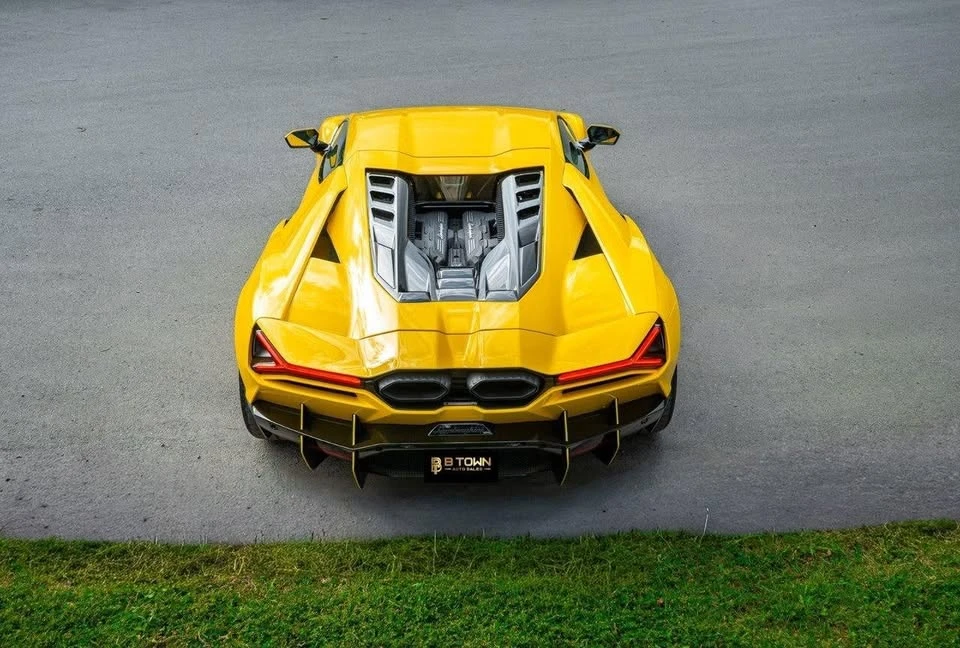 2024 Lamborghini Revuelto - Image 11 of 19