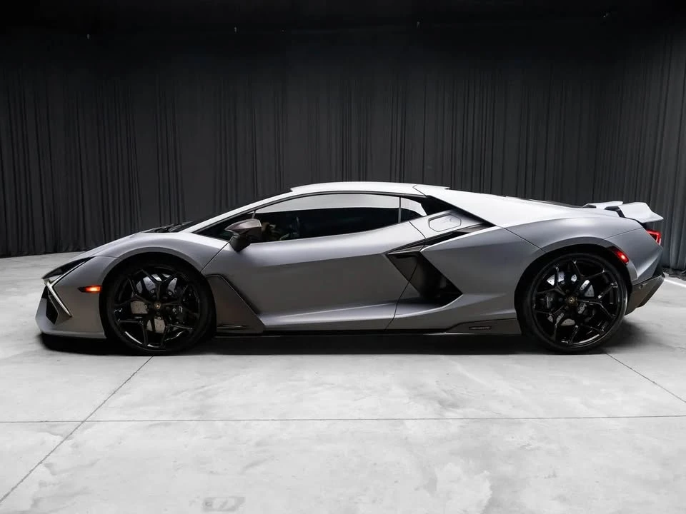 2024 Lamborghini Revuelto - Image 11 of 20