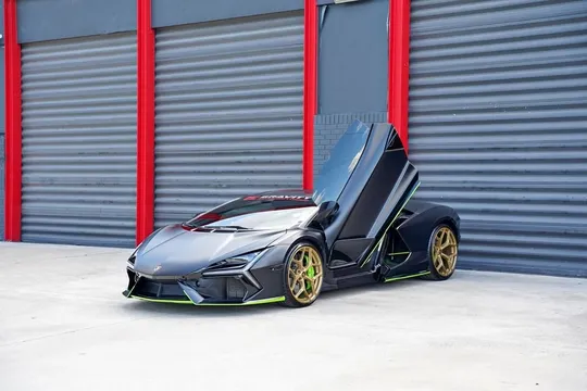 2024 Lamborghini Revuelto