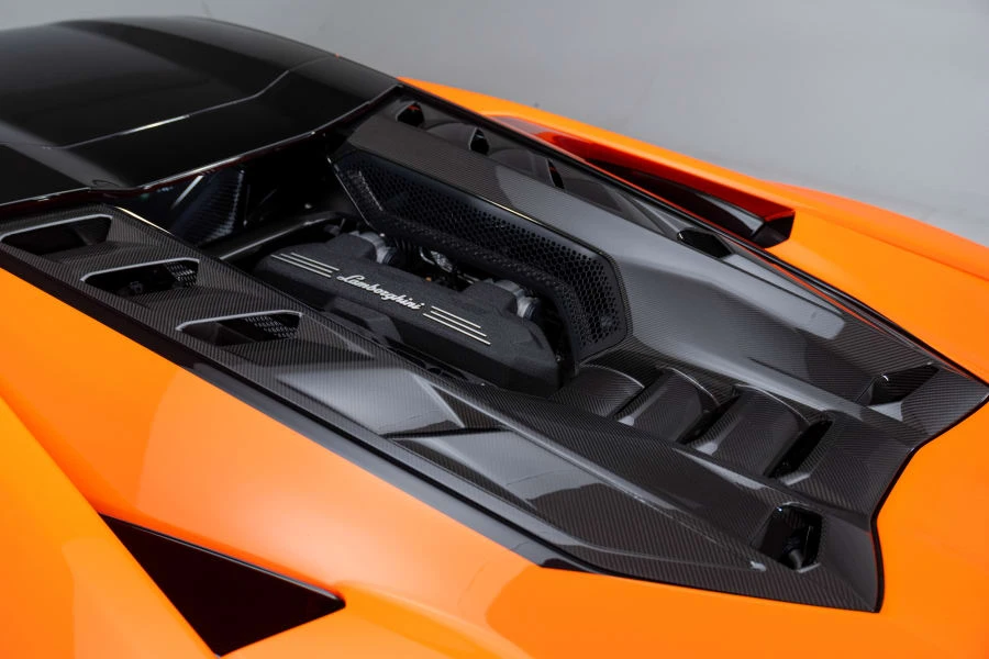 2024 Lamborghini Revuelto - Image 8 of 31
