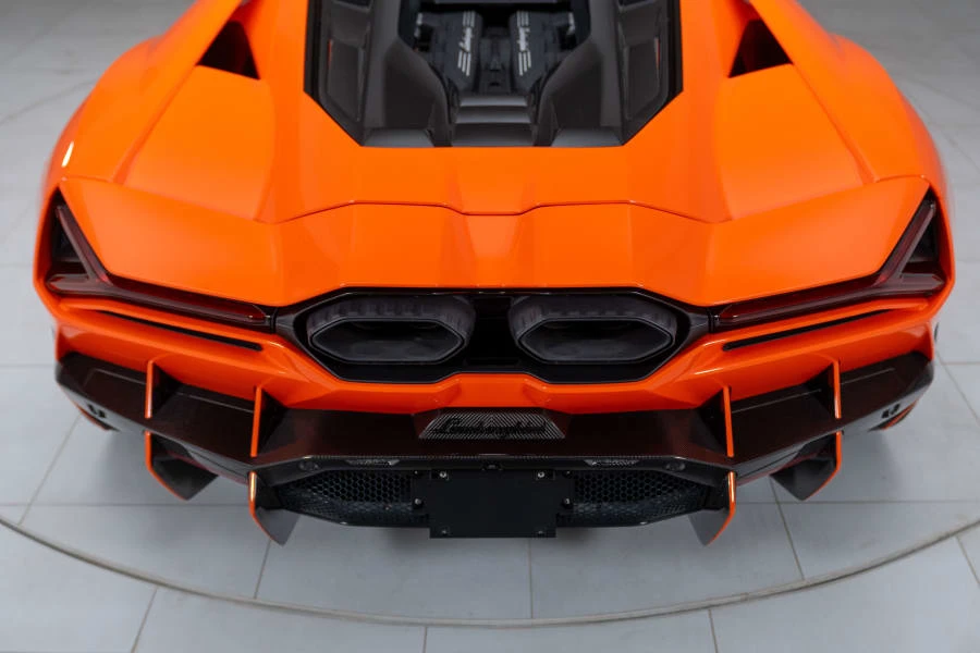 2024 Lamborghini Revuelto - Image 28 of 31
