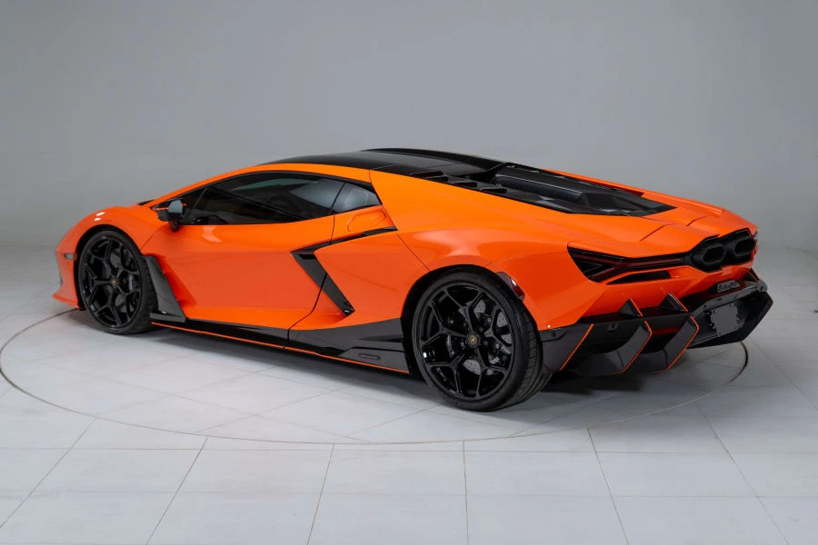 2024 Lamborghini Revuelto - Image 24 of 31