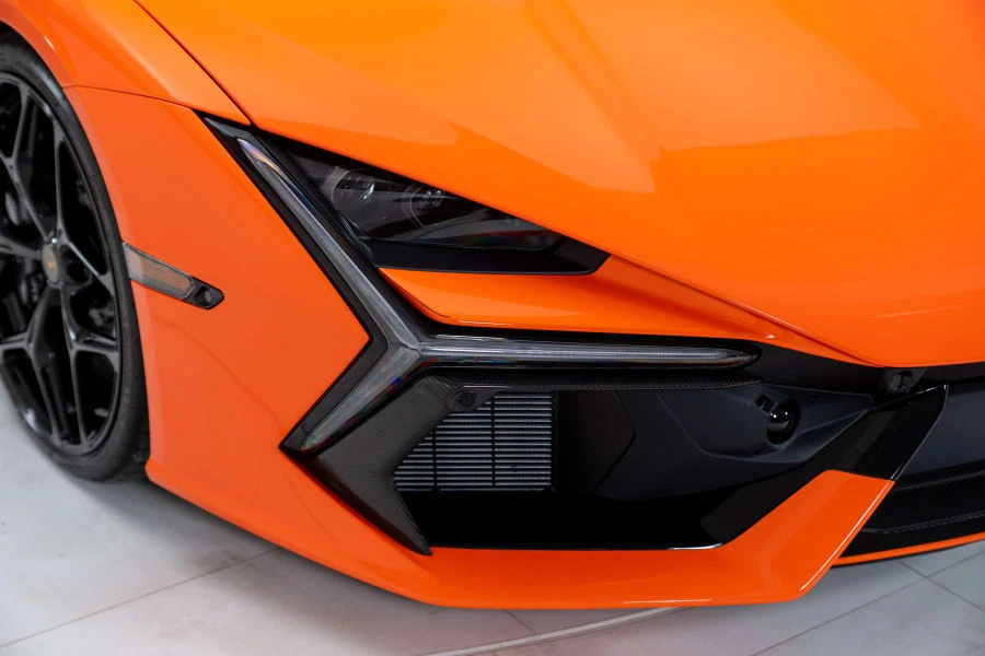 2024 Lamborghini Revuelto - Image 26 of 31