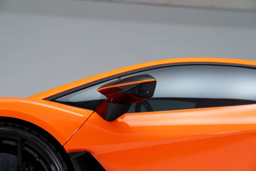 2024 Lamborghini Revuelto - Image 25 of 31